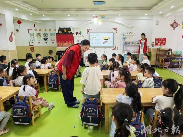 “情绪魔法师”进幼儿园 为童心装上“心理加油站”(1).docx